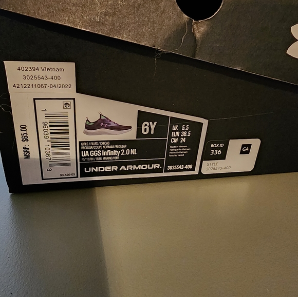 Girls Under Armour 6Y Shoes - Picture 2 of 3